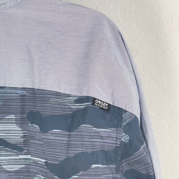 Oakley Factory Pilot Men's XXL Button Up Dress Shirt with Camo Back - Picture 7 of 9